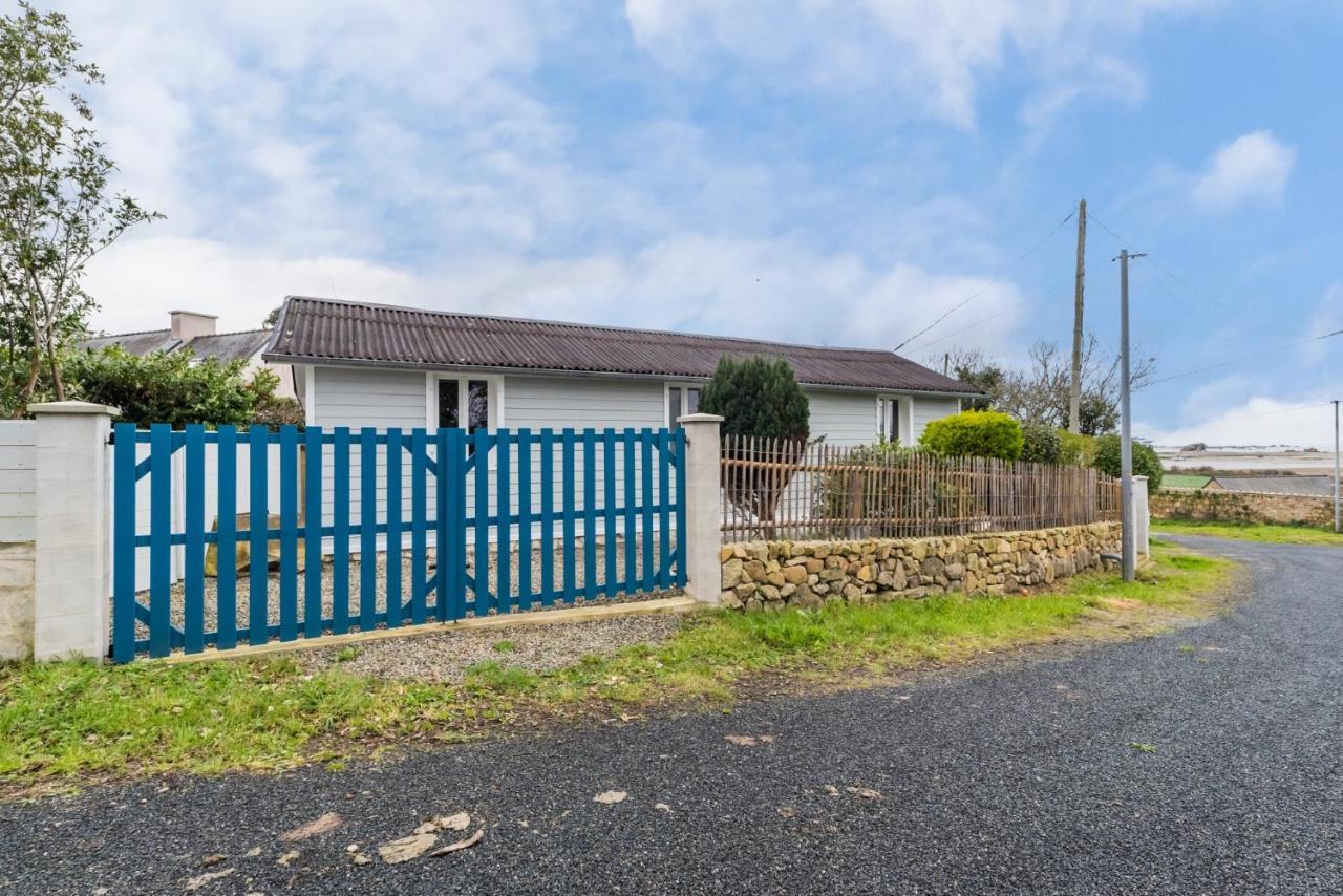 Ty Ker Embrun - Maison Vue A 280m De La Holiday home Plougrescant